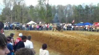 preview picture of video 'Good Friday Mud Bog in King William Va, 2009'