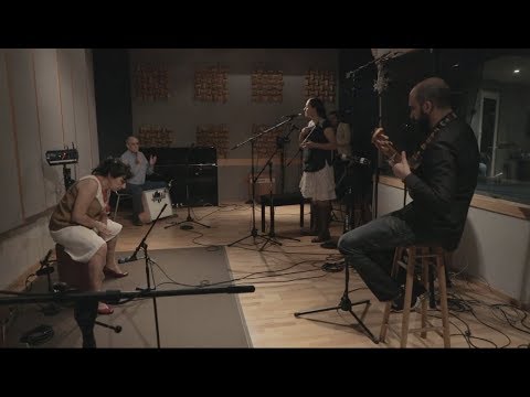 Los Folkloristas - El Coco (Son Jarocho) (en directo en el estudio)
