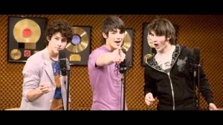 Jonas Brothers Hello Goodbye greek lyrics