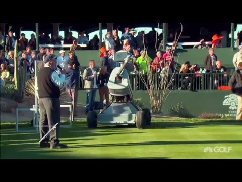 Eldrick The Robot sinks hole-in-one on fifth swing