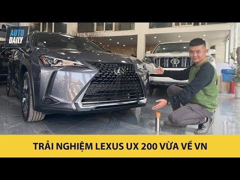 Lexus UX200