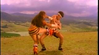 Tamil Hot Songs 14 Ponmeni Urugudhae moondram pirai