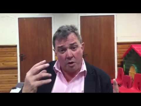 Jon Gower introduces Un Nos Ola Leuad