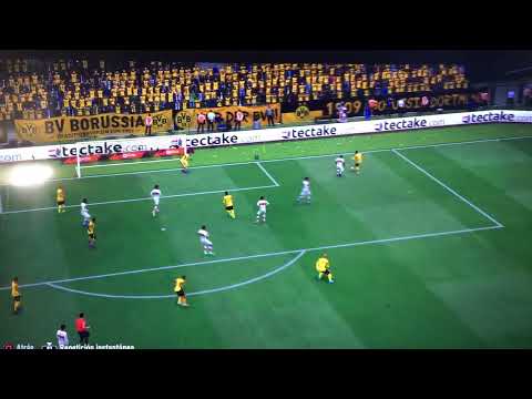 Mangala pone el 0-2 del Stuttgart ante el Dortmut en el signal Iduna Park