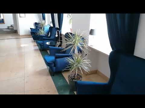 Wrocław, wejście do Hotelu Tumskiego VID 20220817 112621