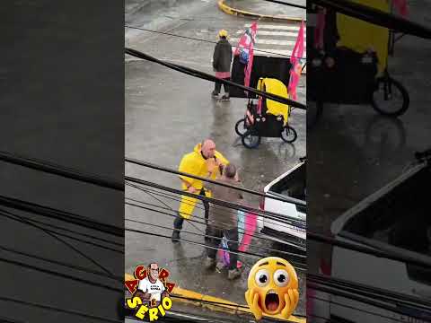 VEREADOR PROFESSOR RICARDO É HOSTILIZADO E INTIMIDADO DURANTE A SUA MANIFESTAÇÃO NAS RUAS DE JUQUITIBA.