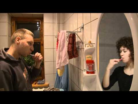 VISI SKIRTINGI - VISI VIENODI