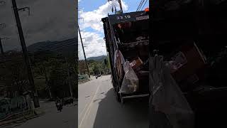 Caminhão de Lixo... Machado