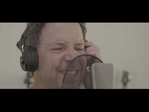 RACETIME - SNOWTIME 2 | Simple Plan - Bigger (Music Video)