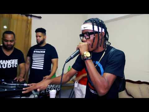 Barras Con Mangee ft. Nino Freestyle