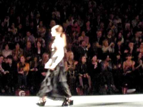 Maria Escoté CMFW 22.02.11