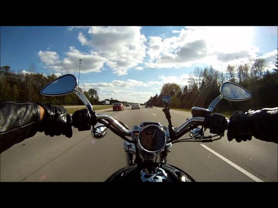 Harley Davidson 1200C Sportster Ride