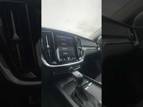 фото volvo v60 ii 0