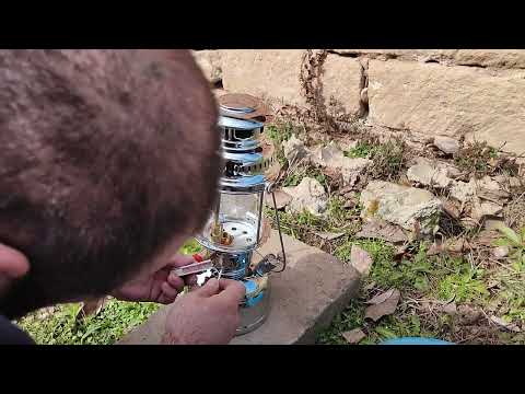 Vintage kerosene pressure lamp 'Anchor'