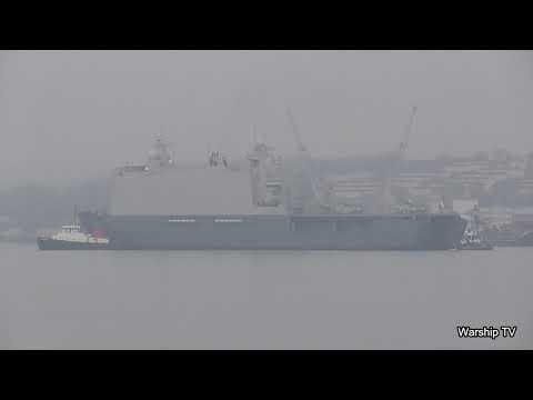 HNLMS JOHAN DE WITT IS TURNED IN THE RIVER TAMAR - 30th November 2020