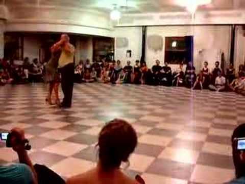  Victoria Vieyra  and  Tete Pedro Rusconi  are  dancing  to  a  vals