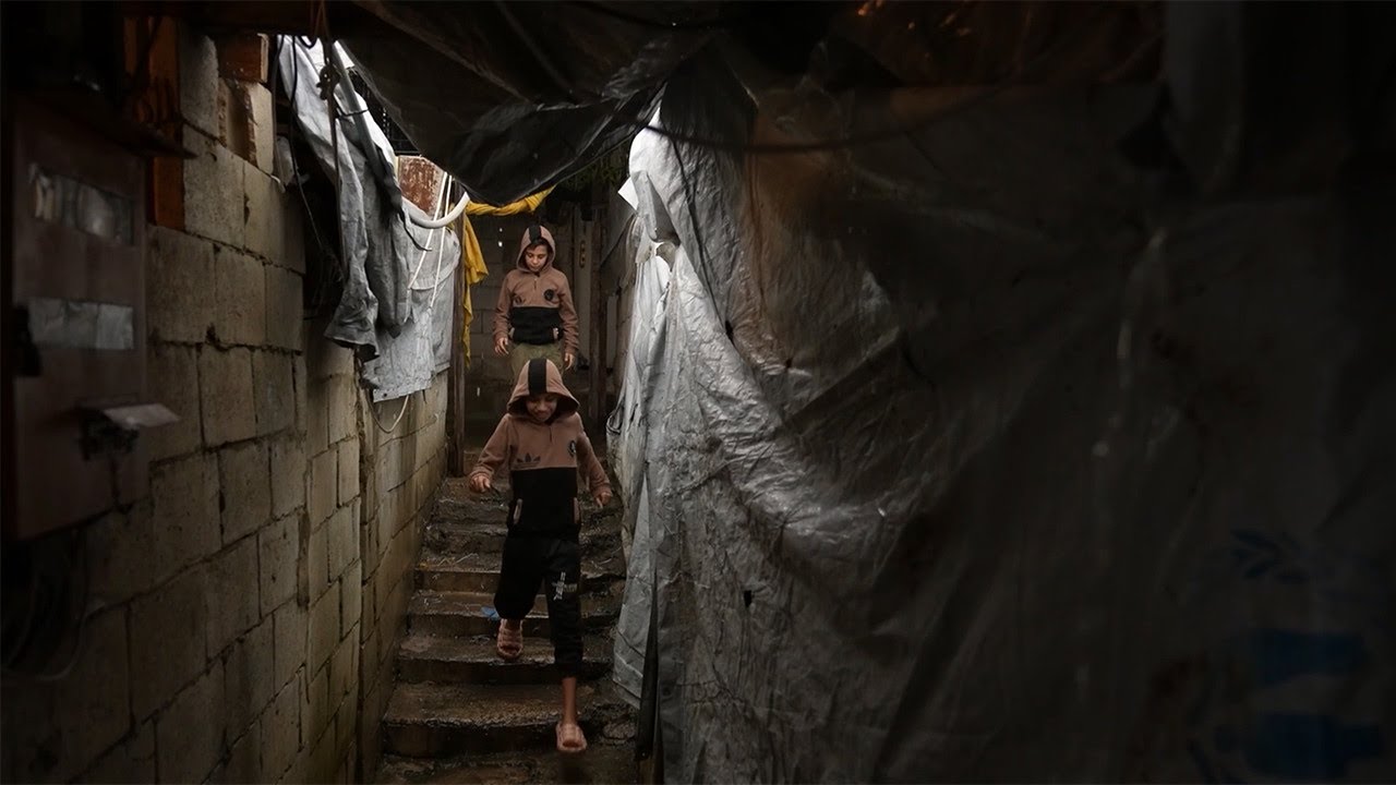 【難民に防寒支援を】レバノンの難民居住地に冬の嵐が到来