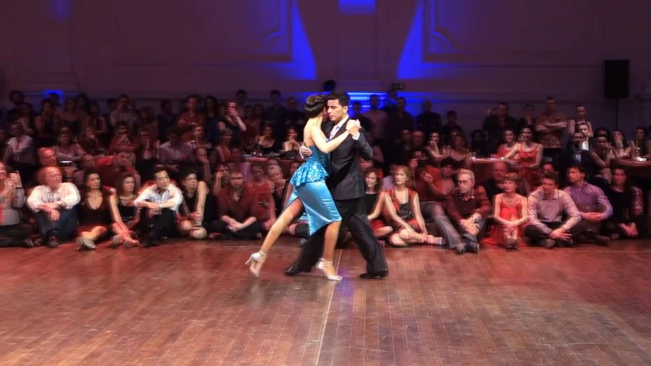 Sebastian Achaval and Roxana Suarez 100