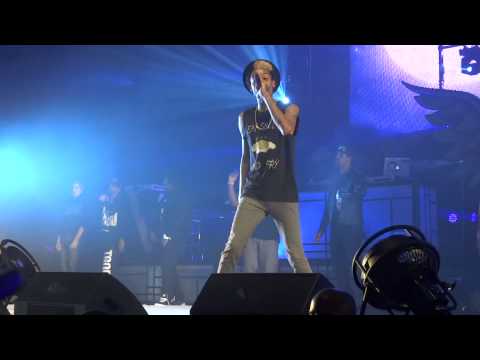 Wiz Khalifa-Tweak is Heavy Live