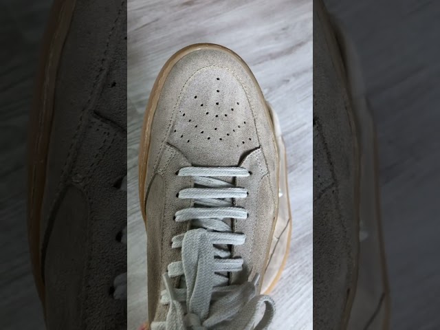 Vídeo relacionado con Limpiador y cepillo de ante Shoe Clinic | Limpia y protege en profundidad | Para zapatos de vestir, zapatillas, botas, zapatos de tacón, sandalias