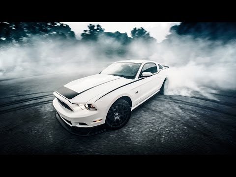 Seven Nation Army (BASS BOOSTED) - YouTube