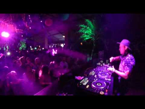 ALBUQUERQUE @ WARUNG TOUR & SUNSET SESSIONS - TARDES DE SOM E SOL 09.05.2015