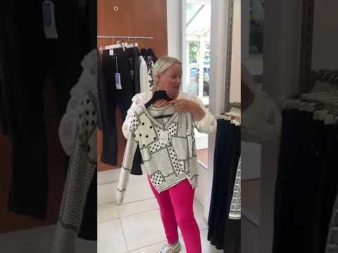 Leo & Ugo - Monochrome