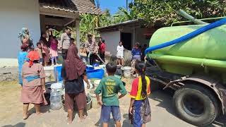 Download lagu HADIR BAWA HARAPAN 💧Di tengah kemarau yang panjang, Polsek Ajibarang Polresta Banyumas menyalurkan b mp3