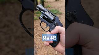 Download lagu Smith & Wesson 442 .38 Hammerless DAO Pocket Revolver - Perfect Backup Gun! #Revolver #guns #usa mp3