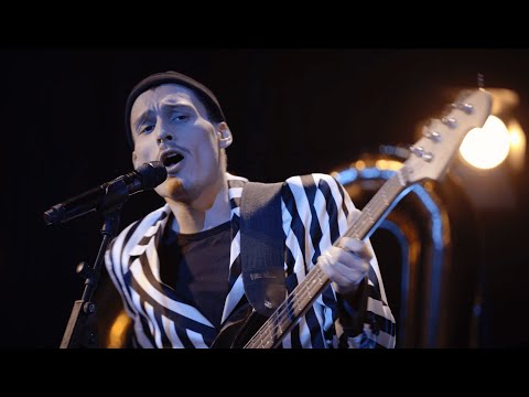 TROSTLAND - Herzbube (live aus dem neuen theater Halle)