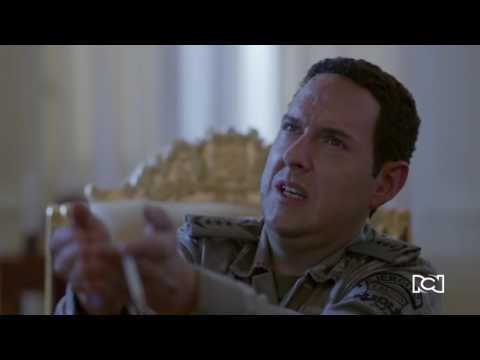 El Comandante - Chávez es presionado para renunciar a la presidencia