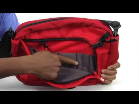 Crumpler Dry Red No 2 Messenger SKU:#8125329