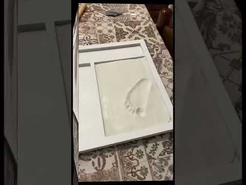 Baby’s footprint and handprint