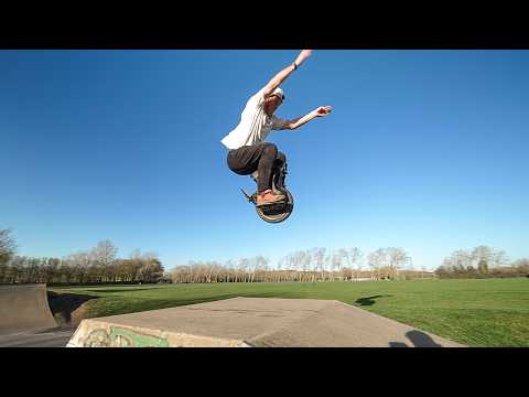 SAMPILGRIMLIFESTYLE and Lewi Pilgrim