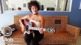 Live at U-LAB: Raquel Sofía interpreta su 'Sonrisa vertical' en acústico