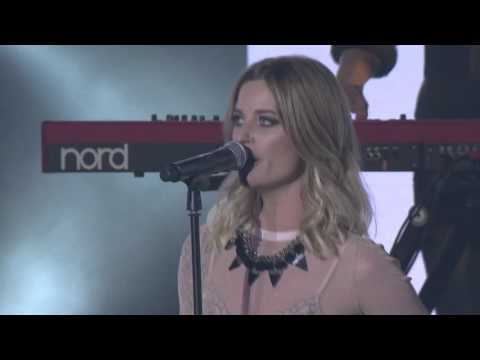 Gin Wigmore "Written In The Water" at the VNZMA's 2015