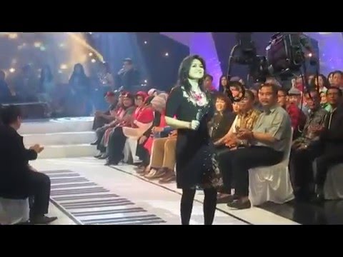 "Fajar Kelabu" (Cipt. Wibi AK) Voc. Nourma Yunita, Arr Musik Fariz RM/Superdigi