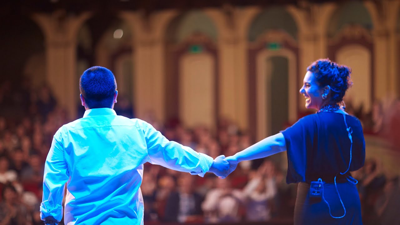 Attend cultural shows at Haiphong Opera House.