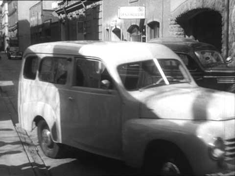 Stockholms polisens radiobilar - Bil på öppen gata (1954)