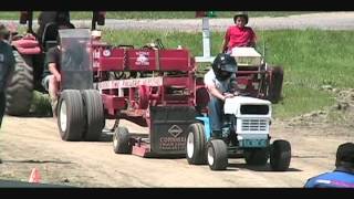 preview picture of video 'Chesterville Lawn Tractor and ATV Pull Part 1'