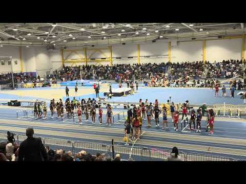 MO Girls 4x200m Heat 2