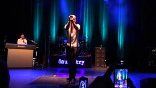 Daughtry - Broken Arrows (live)