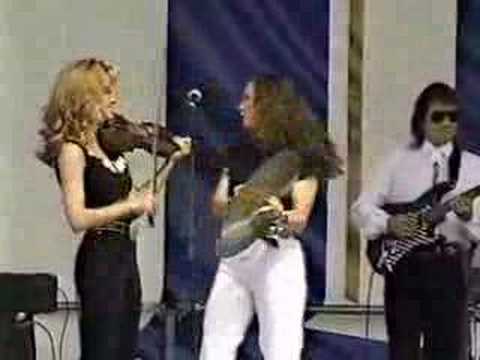 Dixie Chicks: World News Polka