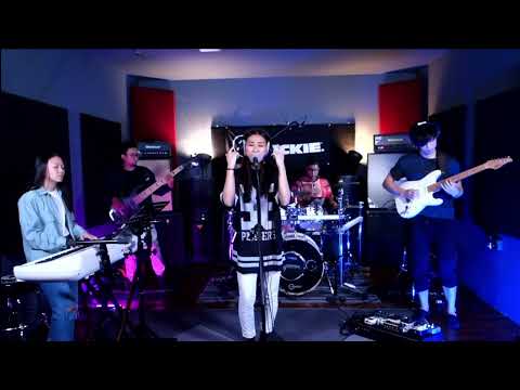 Elsa Mickayla - Money Music