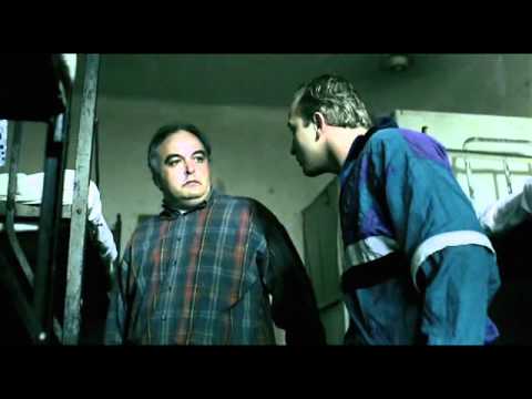 Symetria "Nie będzie ta k***a jadła przy blacie"