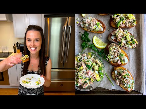 Easy Tuna Avocado Salad Toasts