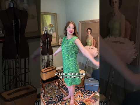 I’ve wanted a 1960s paper dress FOREVER #fashionhistory