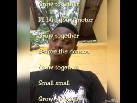 Okyeame kwame ft mzvee( music lyrics video "small small" by Pipiro )