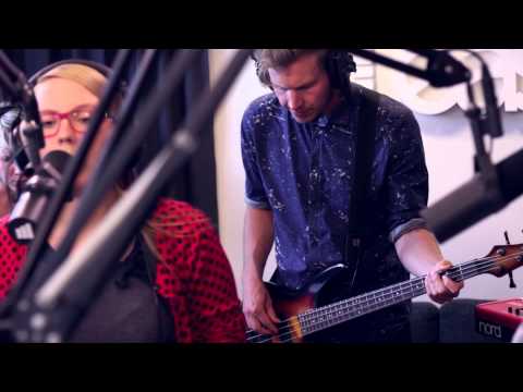 Bellaroush - Comfort (Live @ East FM)