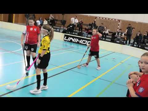 FATPIPE Tigers Start98 Kunratice - Florbalová akademie MB - bílé (8:1) 1. půlka